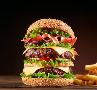 burger-AYEZLE7.jpg